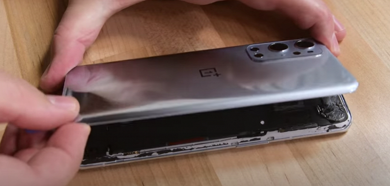 Насколько ремонтопригоден OnePlus 9 Pro? Специалисты iFixit разобрали смартфон и дали ответ
